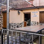 2 Bedroom Beautiful In