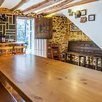 Casa vacanze 2 Bedroom Beautiful In Montalbán