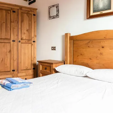 2 Bedroom Beautiful In Montalbán