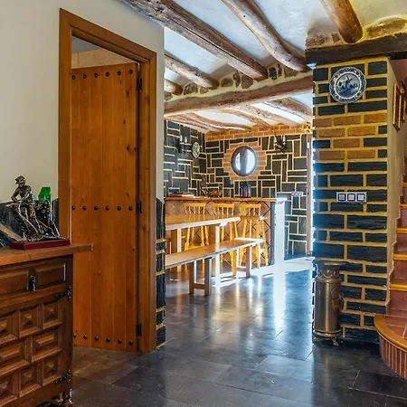 2 Bedroom Beautiful In בית נופש *