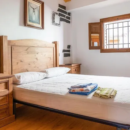 בית נופש 2 Bedroom Beautiful In