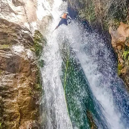 2 Bedroom Beautiful In Montalbán