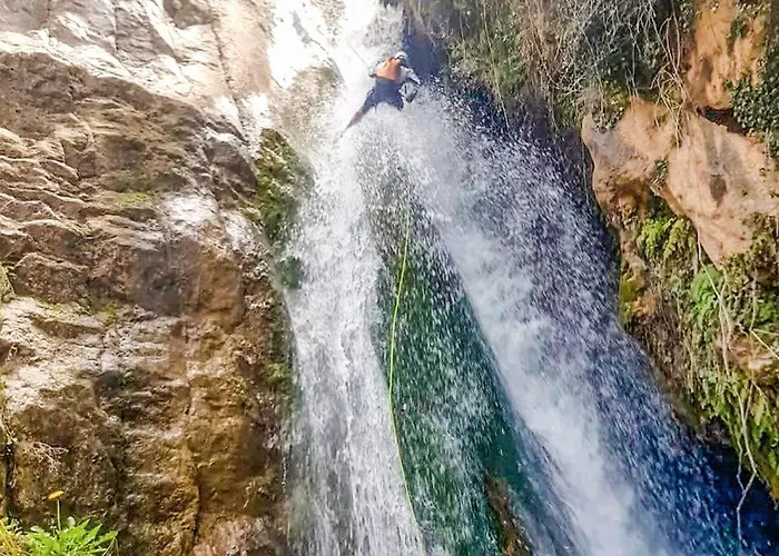 2 Bedroom Beautiful In Montalbán